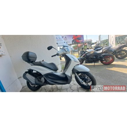 Piaggio Beverly 350 2015 - dobozzal (A2)