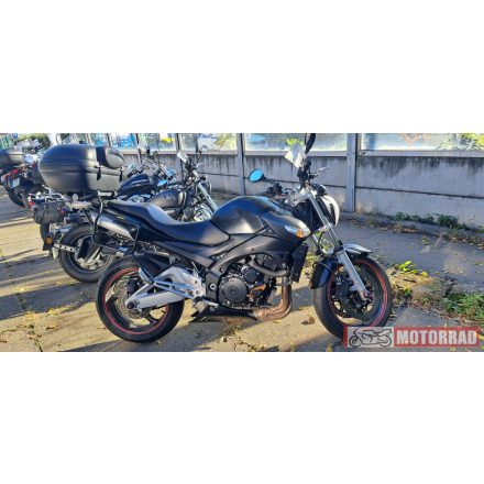 Suzuki GSR600 2007 - sok extra